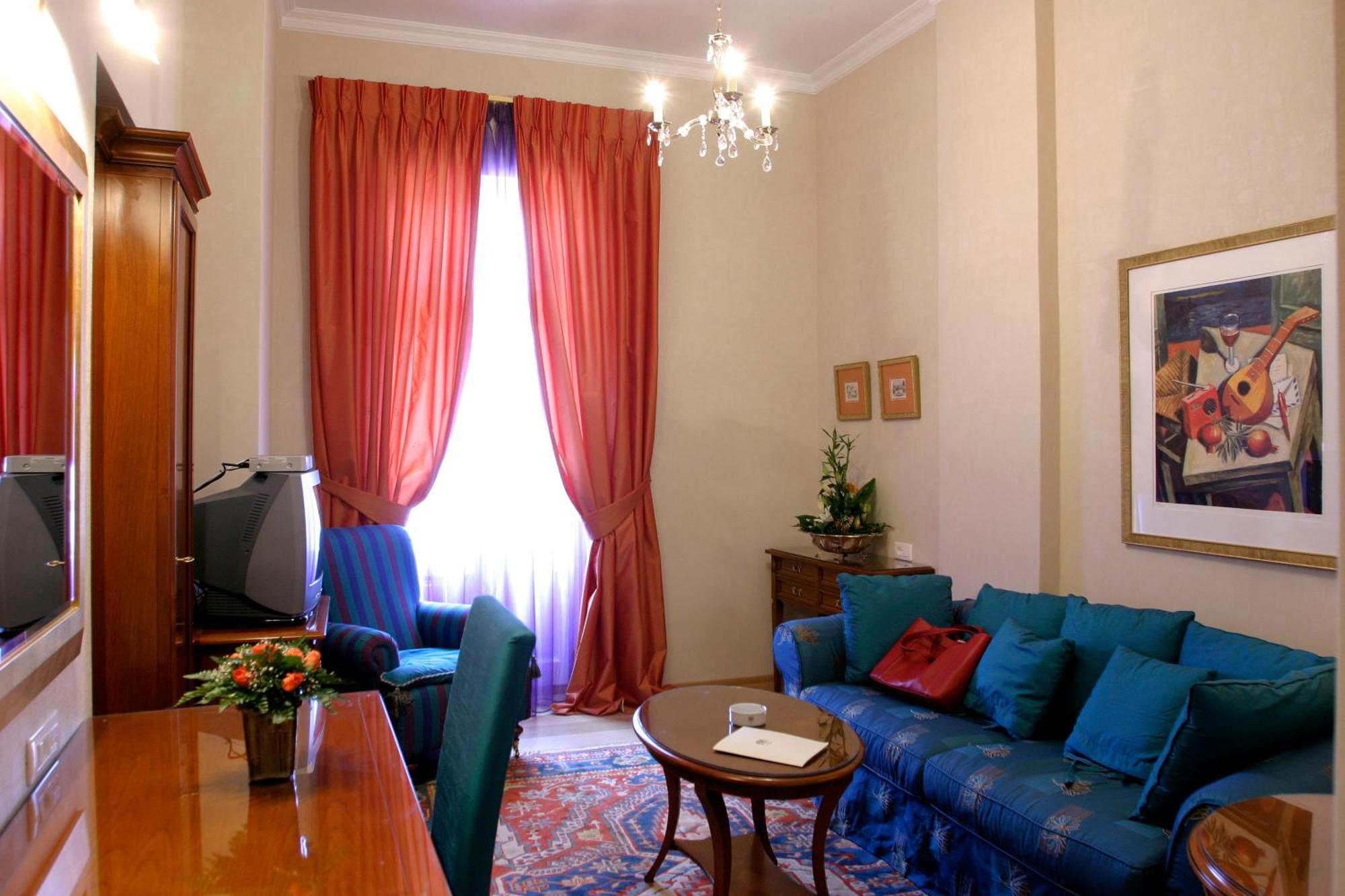 Grande Bretagne - Nafplio Hotel ภายนอก รูปภาพ