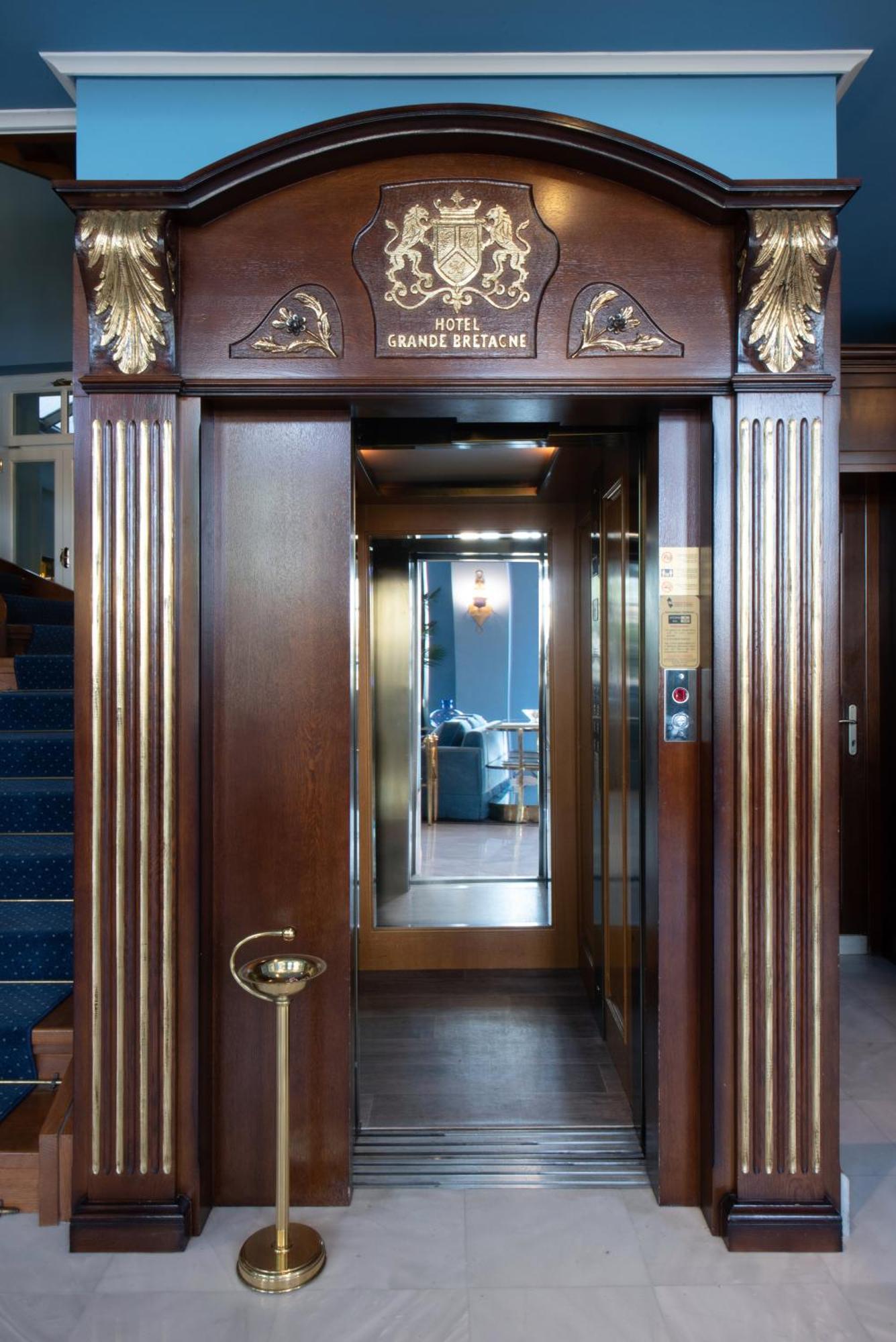Grande Bretagne - Nafplio Hotel ภายนอก รูปภาพ