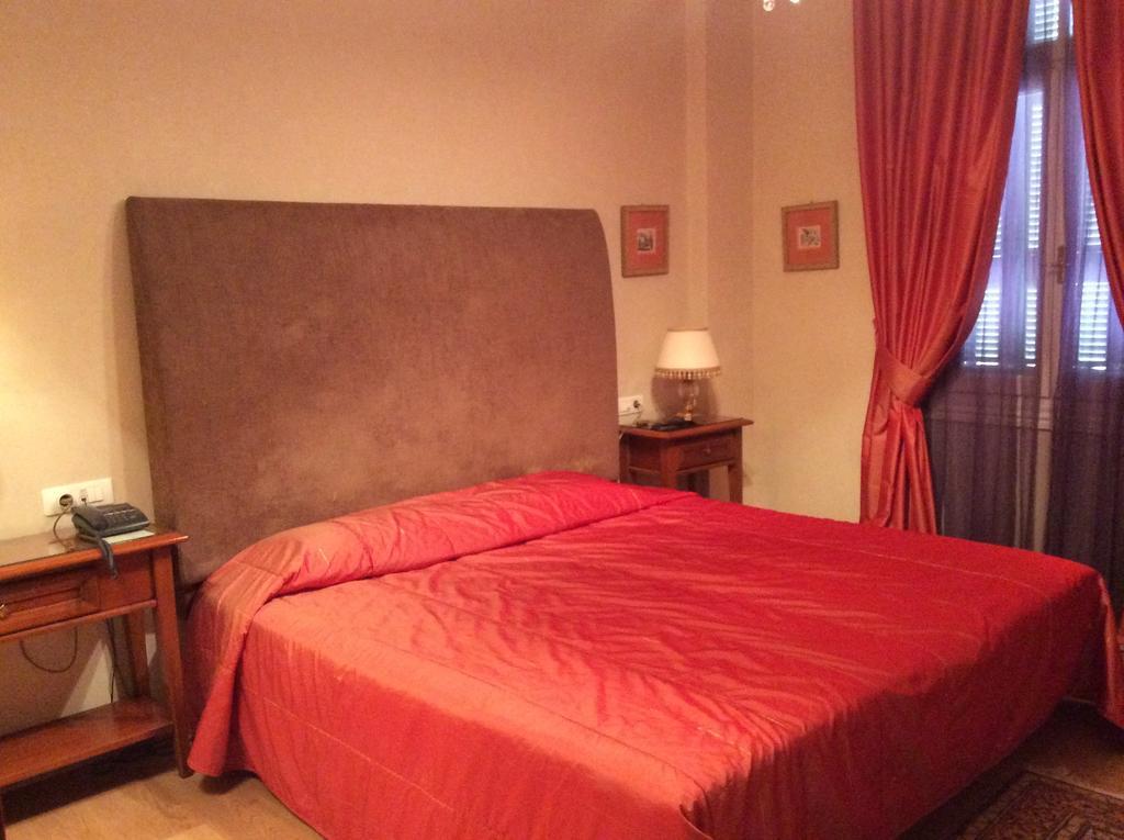 Grande Bretagne - Nafplio Hotel ภายนอก รูปภาพ