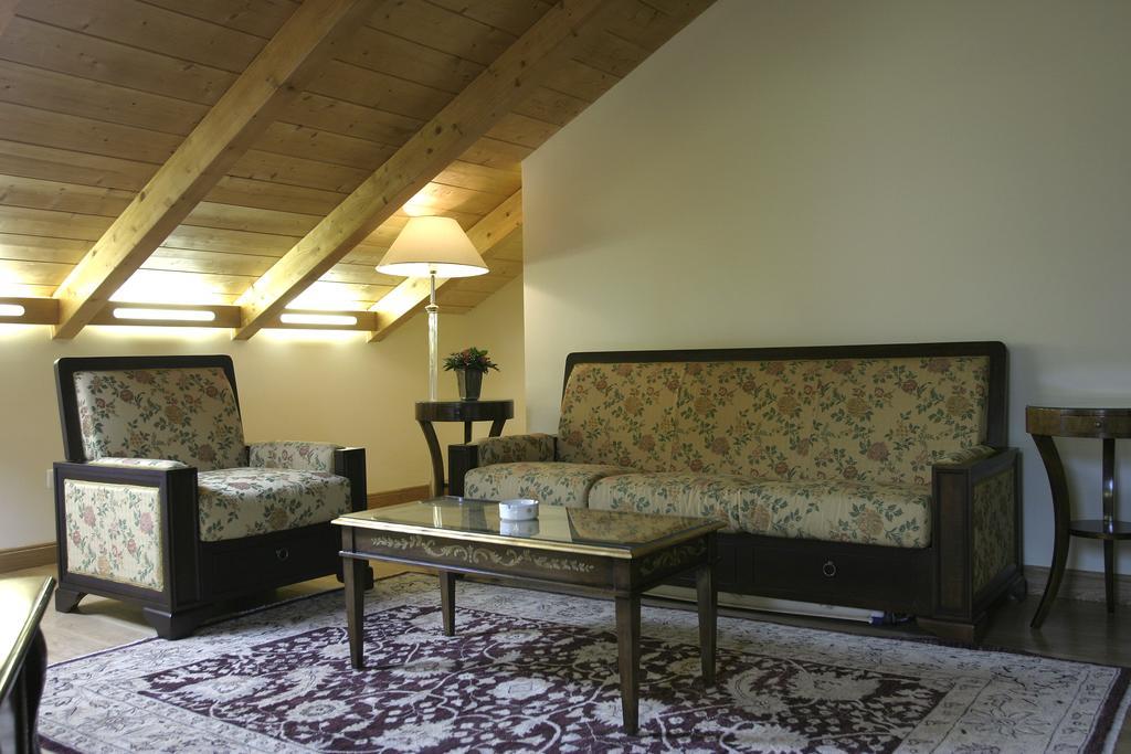 Grande Bretagne - Nafplio Hotel ภายนอก รูปภาพ