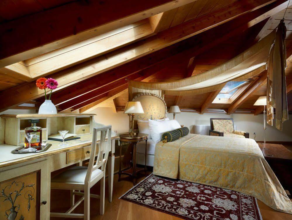 Grande Bretagne - Nafplio Hotel ภายนอก รูปภาพ
