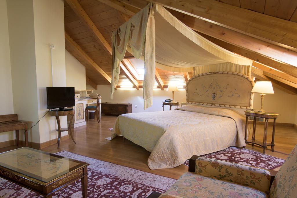 Grande Bretagne - Nafplio Hotel ภายนอก รูปภาพ